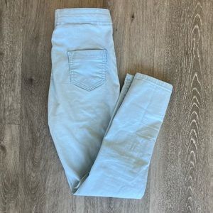 Light blue stretchy jeans.